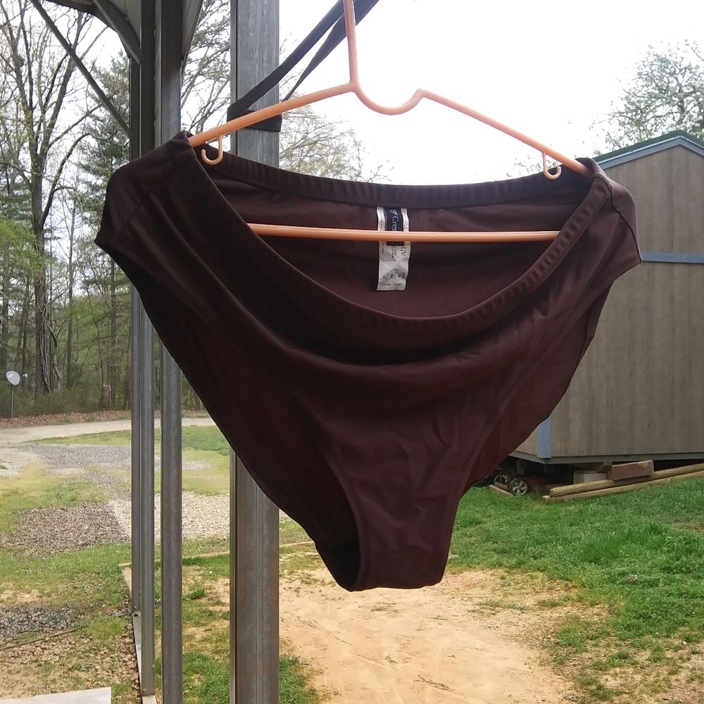 Bathing Suit - Picture 3 of 4